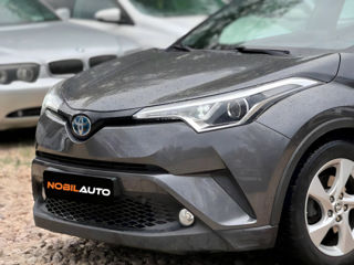 Toyota C-HR foto 4