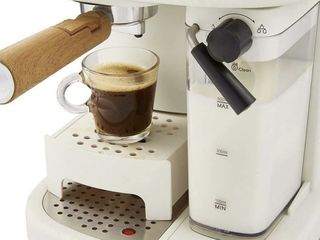 Кофе машина Swan Nordic с емкостью для молока foto 3