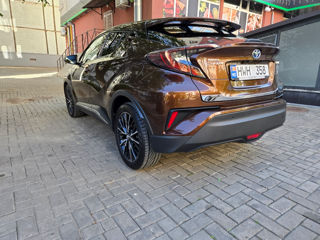 Toyota C-HR foto 4