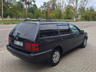 Volkswagen Passat foto 3