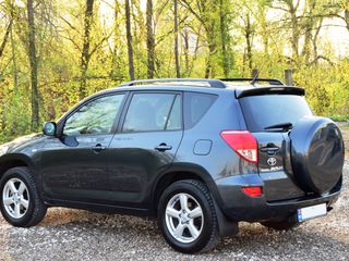 Toyota Rav 4 foto 3