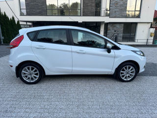 Ford Fiesta foto 4