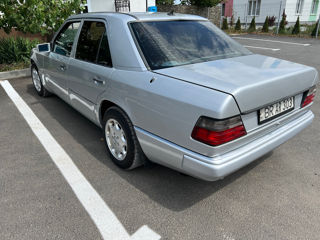 Mercedes Series (W124) foto 5