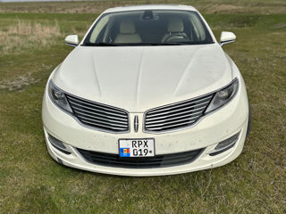 Lincoln MKZ foto 1