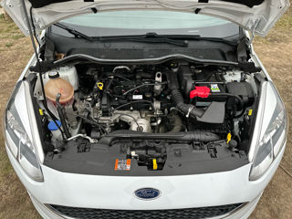 Ford Fiesta foto 10