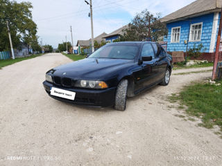 BMW 5 Series foto 1