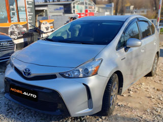 Toyota Prius v