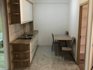 Apartament cu 2 camere, 68 m², Centru, Chișinău foto 2