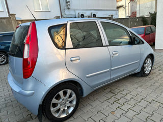 Mitsubishi Colt foto 2