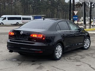 Volkswagen Jetta foto 12