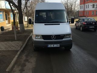 Mercedes Sprinter foto 1