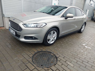 Ford Mondeo foto 2