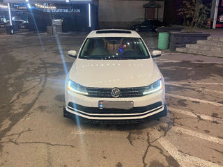 Volkswagen Jetta foto 2