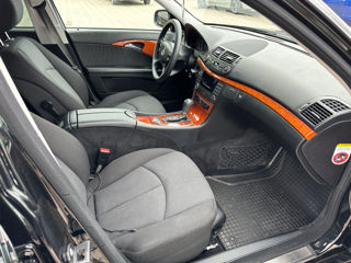 Mercedes E-Class фото 16