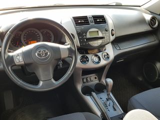 Toyota Rav 4 foto 5