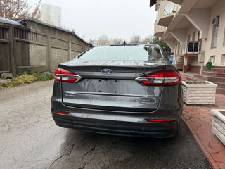 Ford Fusion foto 10