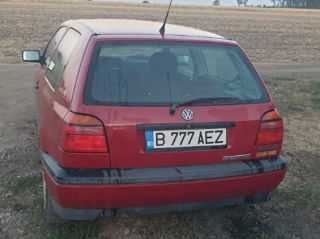 Volkswagen Golf foto 1