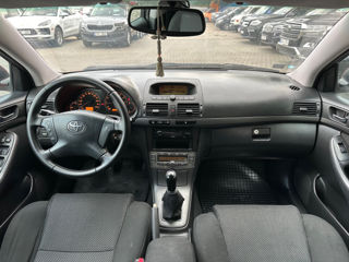 Toyota Avensis foto 10