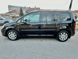 Volkswagen Touran фото 3