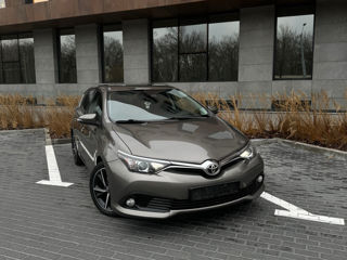 Toyota Auris foto 2