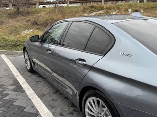 BMW 5 Series foto 3