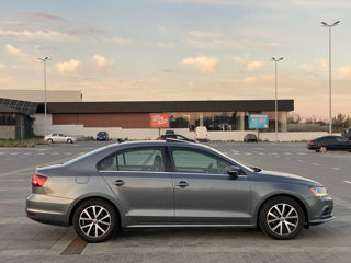 Volkswagen Jetta foto 4