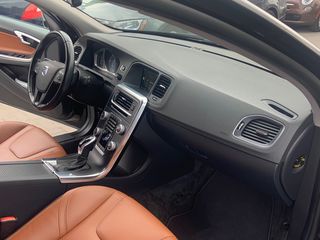 Volvo S60 foto 8