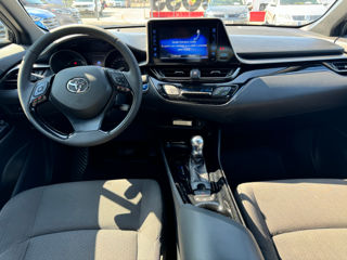 Toyota C-HR foto 9