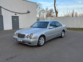 Mercedes E-Class foto 3