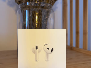 AirPods (4th Gen) foto 1