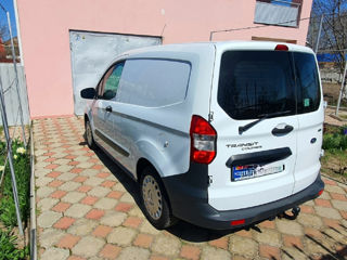Ford Transit Courier foto 4