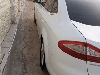 Ford Mondeo foto 10