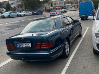 Mercedes E-Class foto 3