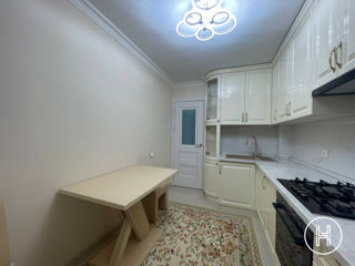 Apartament cu 2 camere, 60 m², Botanica, Chișinău foto 2