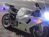 Suzuki gsx-r foto 1