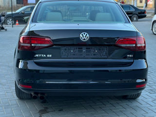 Volkswagen Jetta foto 6