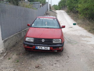 Volkswagen Vento foto 1