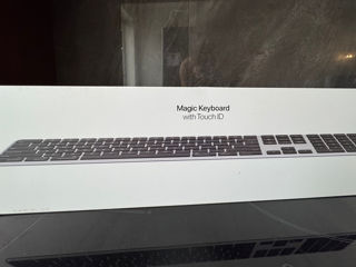 Magic Keyboard with Touch iD and Numeric Keypad Black Sigilată