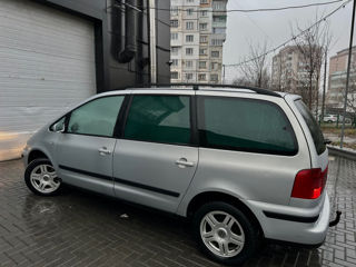 Volkswagen Sharan foto 4