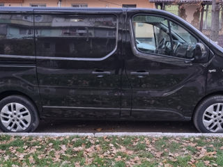 Opel Vivaro foto 2