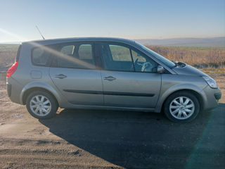 Renault Grand Scenic foto 3