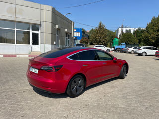 Tesla Model 3 foto 6