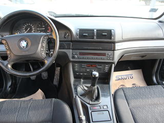 BMW 5 Series foto 5