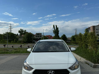 Hyundai Accent foto 2