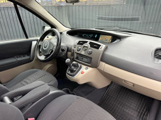 Renault Grand Scenic foto 13