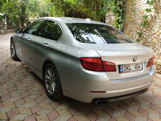 BMW 5 Series foto 2