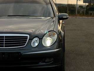 Mercedes E-Class foto 2