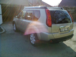 Nissan X-Trail foto 2