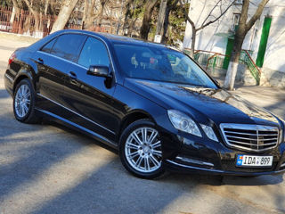 Mercedes E-Class foto 2