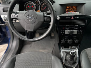 Opel Astra foto 12